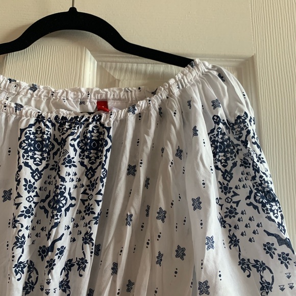 Off The Shoulder Crop Top - Picture 3 of 5